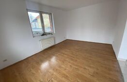 Duplex 140 mp utili, 5 camere, 2 bai, parcare, zona Centrala