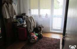 4 camere, 100 mp, decomandat, 3 balcoane, boxa, garaj, zona strazii Arinilor