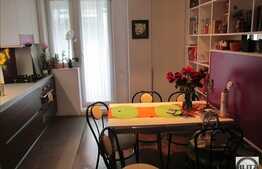 4 camere, 100 mp, decomandat, 3 balcoane, boxa, garaj, zona strazii Arinilor