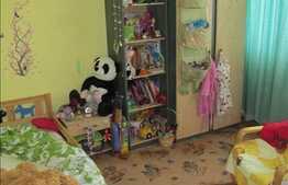 4 camere, 100 mp, decomandat, 3 balcoane, boxa, garaj, zona strazii Arinilor