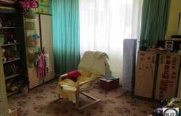 4 camere, 100 mp, decomandat, 3 balcoane, boxa, garaj, zona strazii Arinilor