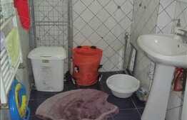 4 camere, 100 mp, decomandat, 3 balcoane, boxa, garaj, zona strazii Arinilor