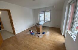 Spatiu de birou, 150 mp, 5 camere, 2 bai, parcare, zona Moților