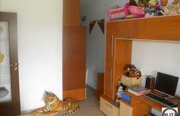 3 camere de vanzare, mobilat utilat, cu garaj subteran inclus