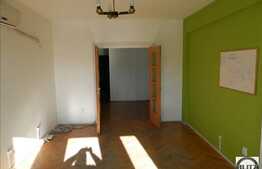 Vanzare 4 camere, 98,32 mp utili, orientare S-E, 3 balcoane, zona Profi!