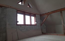 2 CASE DE VÂNZARE în municipiul SĂCELE 