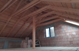 2 CASE DE VÂNZARE în municipiul SĂCELE 