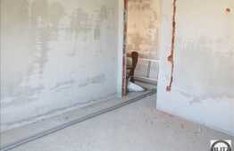 Vanzare mansarda nefinisata cu 57 mp utili, balcon, zona magazinului Profi!