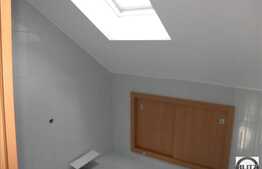 Apartament cu scara interioara, 3 camere, 90 mp