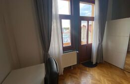 Apartament de 3 camere, decomandat, 121 mp, zona Piata Unirii