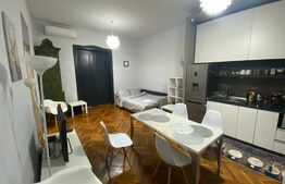 Apartament de 3 camere, decomandat, 121 mp, zona Piata Unirii