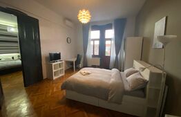 Apartament de 3 camere, decomandat, 121 mp, zona Piata Unirii