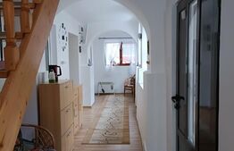 Casă 3 camere, teren 2048 mp, garaj, șură, beci, Săcele 