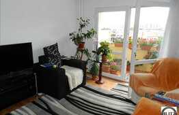 3 camere, 67 mp, 2 balcoane, debara, etaj intermediar, zona strazii Fabricii