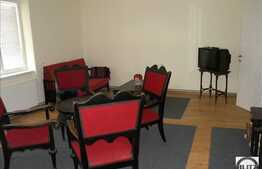 Apartament cu 3 camere, 90 mp, constructie tip casa/vila in zona Dorobantilor