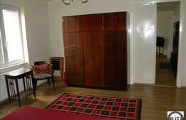 Apartament cu 3 camere, 90 mp, constructie tip casa/vila in zona Dorobantilor