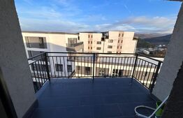 Apartament cu 3 camere, semidecomandate, 70 mp, zona Vivo