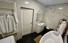 Apartament 3 camere, 60mp, etaj intermediar, parcare, zona Vivo