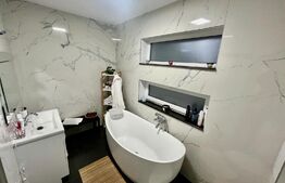 Apartament 3 camere, 60mp, etaj intermediar, parcare, zona Vivo