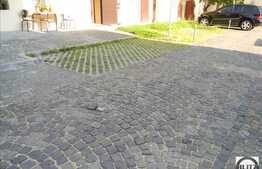 Garsoniera 16 mp utili,  boxa, parcare zona Avram Iancu, posibilitate mansardare