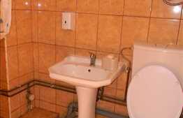 Garsoniera 16 mp utili,  boxa, parcare zona Avram Iancu, posibilitate mansardare