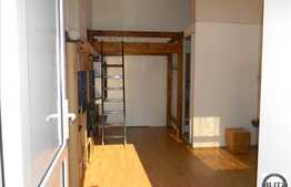 Garsoniera 16 mp utili,  boxa, parcare zona Avram Iancu, posibilitate mansardare