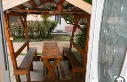 Garsoniera 27 mp, parcare, mezanin, curte comuna situata Ultracentral