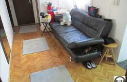 3 camere, 70 mp , garaj, boxa la subsol, 2 parcari, zona strazii Bucium!