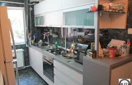 3 camere, 70 mp , garaj, boxa la subsol, 2 parcari, zona strazii Bucium!