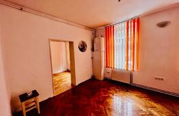 Investiție! Apartament 4 camere, 2 băi, 2 parcări, 2 beciuri Ultracentral