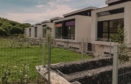 Ansamblu de case lux, 4 camere, 120mp utili, teren 390mp, panorama superba, expunere sudica, zona Iris