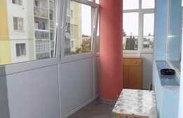 Apartament 3 camere, 60 mp, mobilat dragut, parcare, zona Alverna!