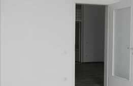 3 camere, 75 mp utili, terasa, parcare, boxa, zona strazii Eroilor.