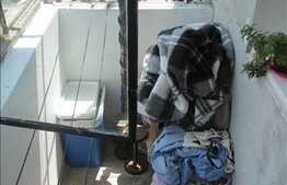 4 camere, 86 mp, 2 balcoane, boxa, zona strazii Mehedinti