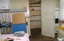 2 camere, 58,10 mp utili, decomandat, curte, zona strazii Horea!