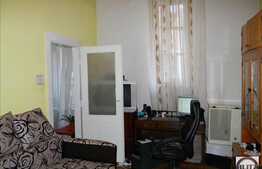 2 camere, 52 mp, boxa, terasa, zona strazii Horea