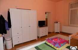 1 camera, 45 mp, parcare, mobilat modern, zona Piata Cipariu