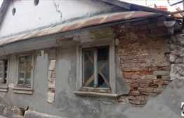 Pentru renovare! 2 camere in imobil tip casa/vila, 70 mp utili, zona Horea