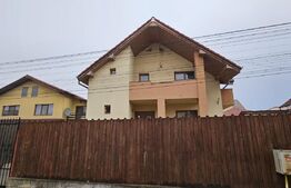 Casa 4 camere, 300 mp utili, 275 mp curte, Floresti