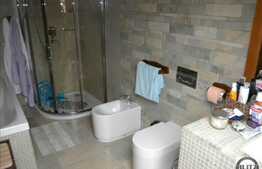 Penthouse 140 mp, 2 nivele, parcare cu CF, zona Florilor, dotari calitative!