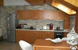 Penthouse 140 mp, 2 nivele, parcare cu CF, zona Florilor, dotari calitative!