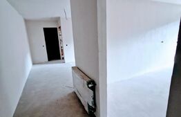 Apartament 3 camere, terasa, gradina 58 mp, parare, zona Stejarului !