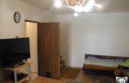 De vanzare 2 camere, 56 mp + terasa inchisa, decomandat, zona Porii!