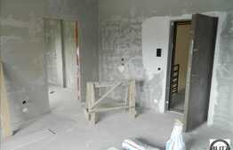 3 camere, 56 mp, decomandat, in zona buna din Floresti! Semifinisat! Cu parcare!