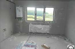 3 camere, 56 mp, decomandat, in zona buna din Floresti! Semifinisat! Cu parcare!