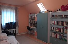 Casa 7 camere, cu semineu, 246 mp. utili, teren 1583 m.p, zona RÂȘNOV