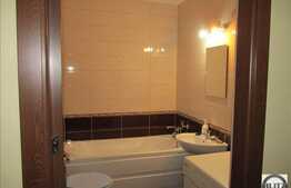 Inchiriere 3 camere, 44 mp, 2 balcoane, etaj intermediar, zona Porii!