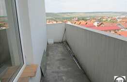 Vanzare 2 camere, 50 mp utili, balcon, POD de 30 mp, zona Cetatii!