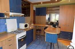 3 camere, 70 mp utili, mobilat modern, garaj, zona Aleea Padis!