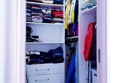 Apartament 3 camere, 75mp, etaj intermediar, parcare, zona Vivo